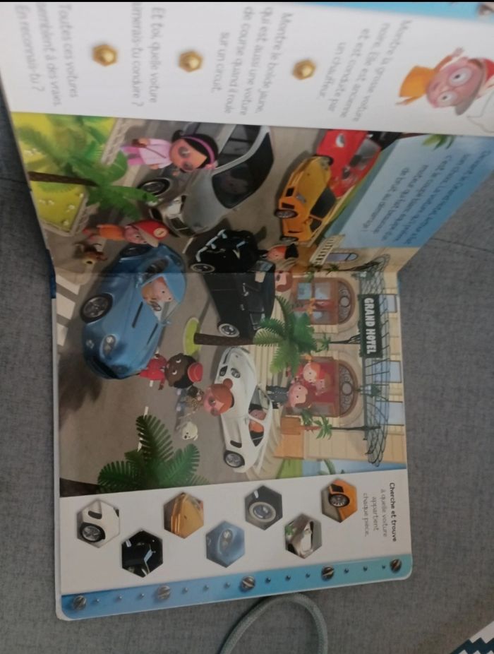 Livre petit garçon découvre les voitures avec Arthur - photo numéro 3