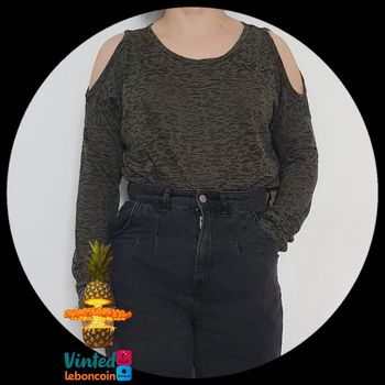 T-shirt manches longues avec épaules apparentes