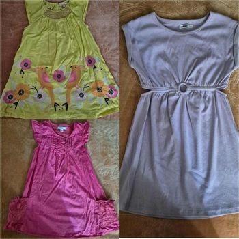 Lot des robes 