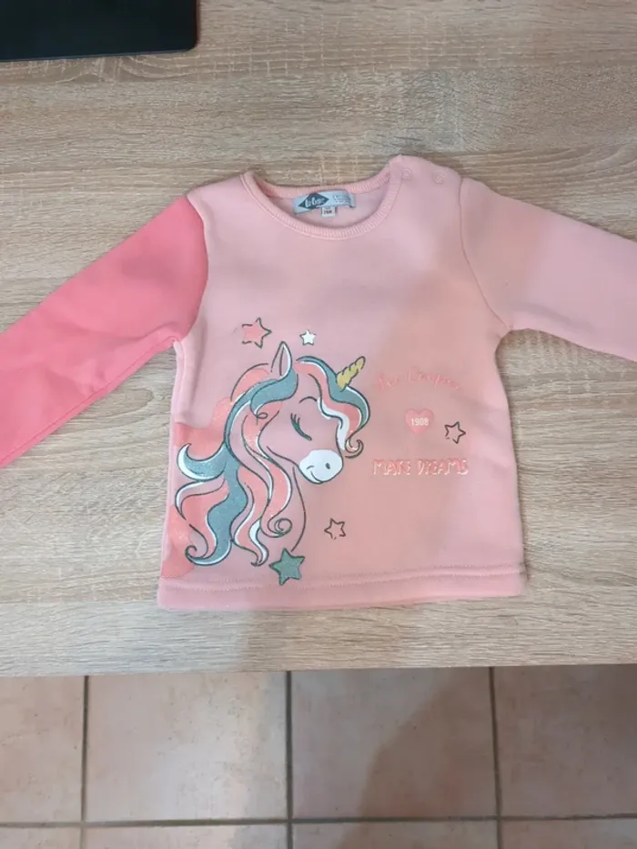Lot 2 vêtements licorne 2 ans/24 mois - photo numéro 3