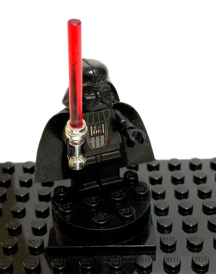 LEGO Star Wars episode V - Darth Vader, light gray head - photo numéro 8