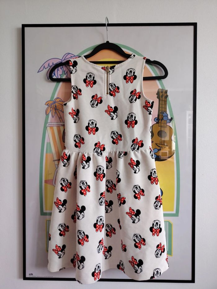 Robe d’été Minnie H&M  Taille 8-10 ans - photo numéro 5