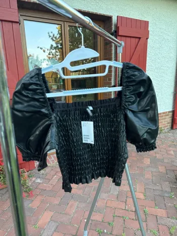 Super haut top h&m en similicuir neuf avec étiquette taille S