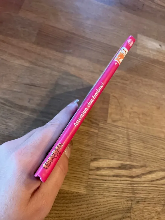 Livre La bibliothèque Rose Garfield et Cie Attention chat fantôme ! Numéro 9 - photo numéro 2