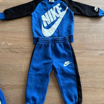 Ensemble Survêtement Nike Bébé