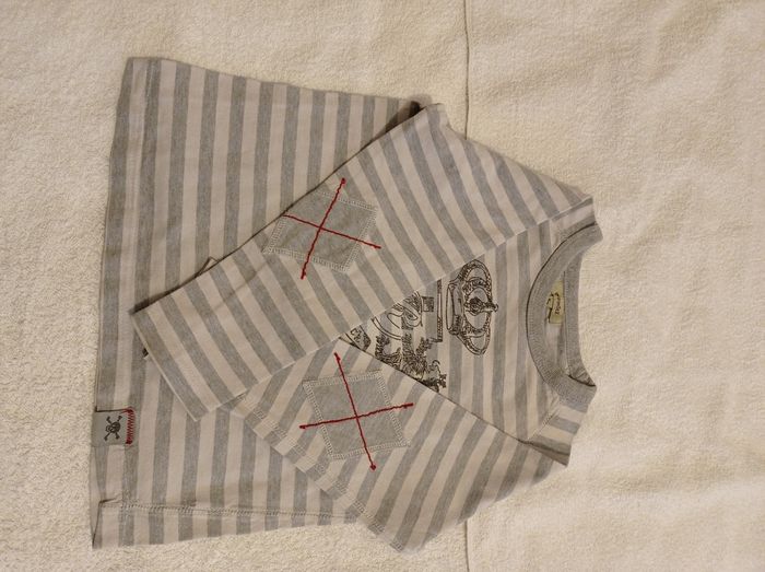 Tu le blanc rayée gris pull manche longues taille 5 ans voir photos avec motifs devant - photo numéro 2