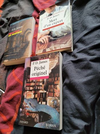 Romans de PD James (3 photos)