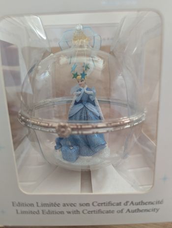 Boule Noël édition limitée Cendrillon