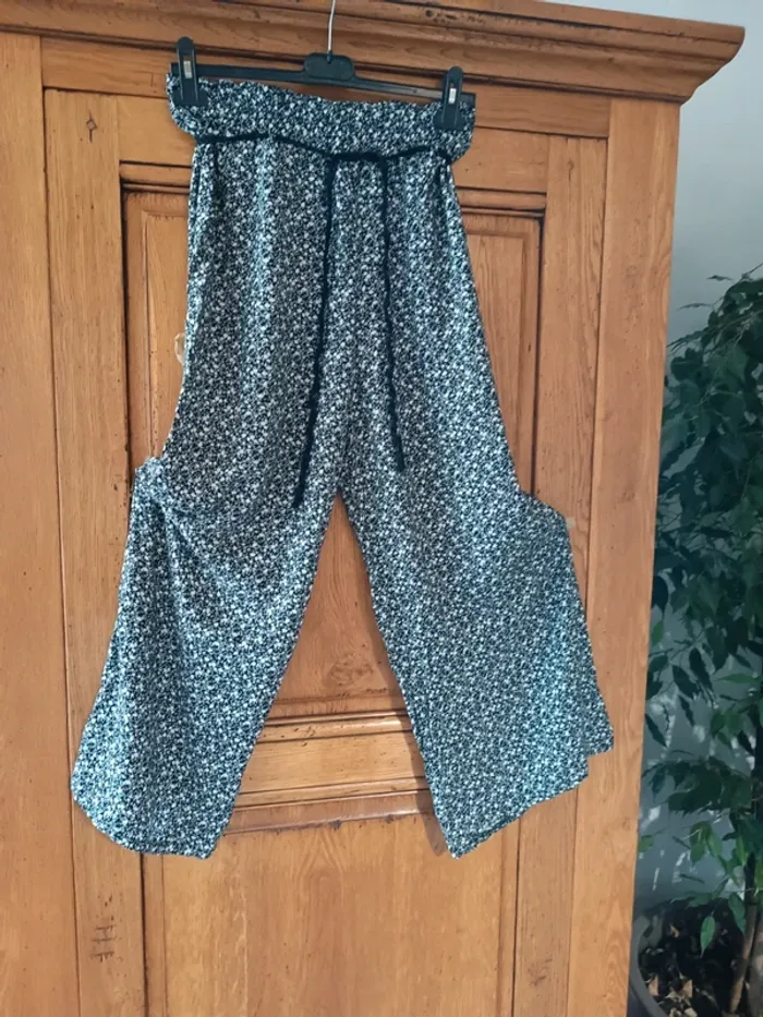 Pantalon fluide d'été imprimé noir et blanc