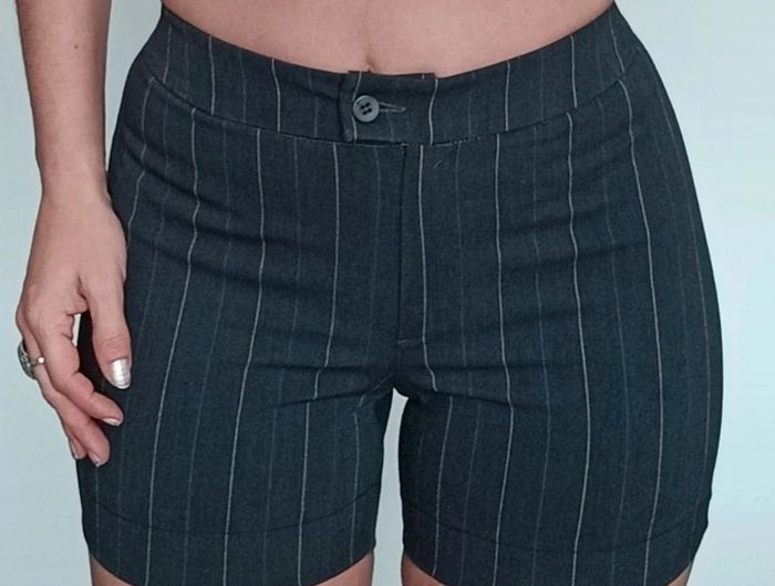 Short moulant rayé chic taille 38 - photo numéro 6