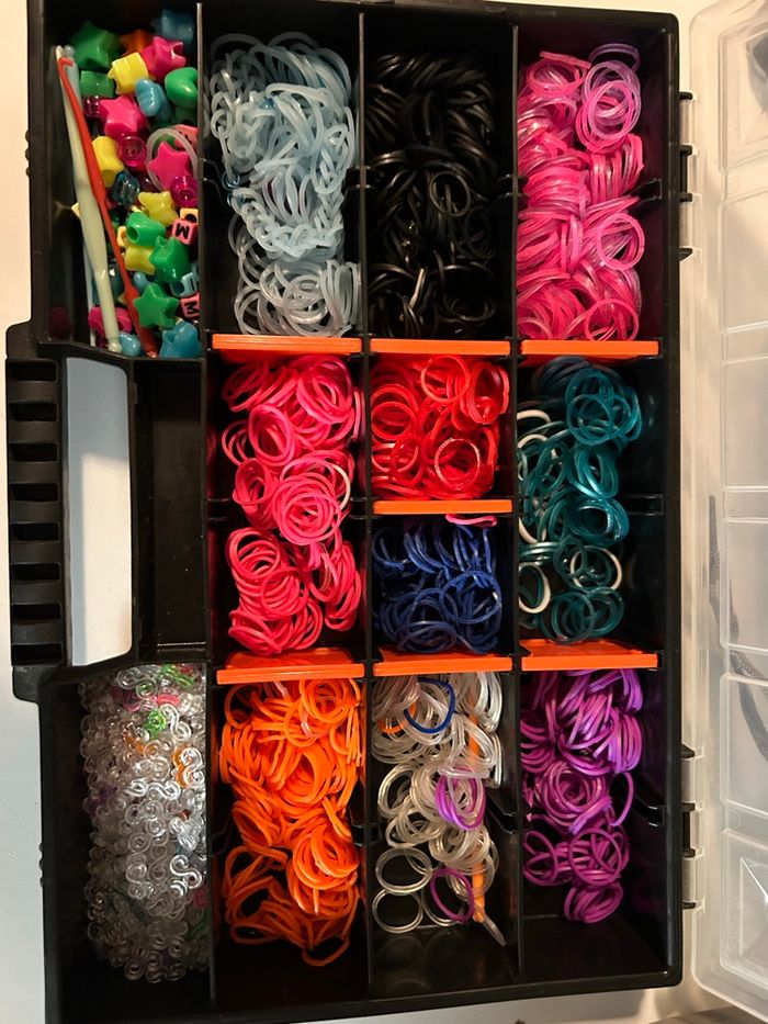 Élastique pour bracelet + boîte de rangement