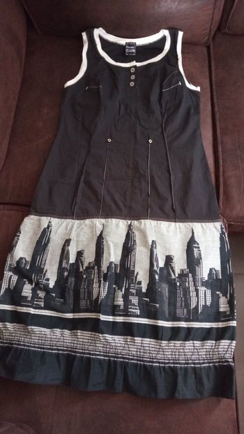 Ravissante ROBE Taille 40 "Pause Café" (élégante)