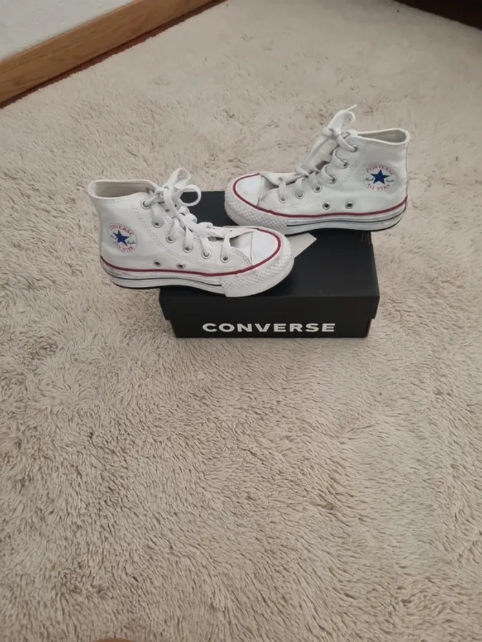 Converses montantes blanches - photo numéro 2