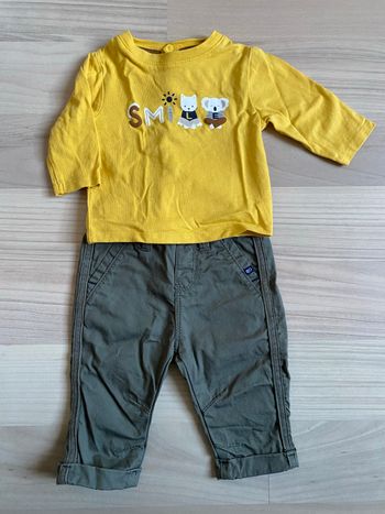 Ensemble t-shirt et pantalon