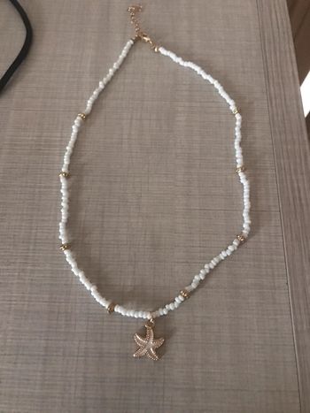 Collier avec étoile pendentif