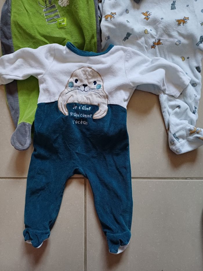 Lot 5 pyjamas 9 mois hiver - photo numéro 2