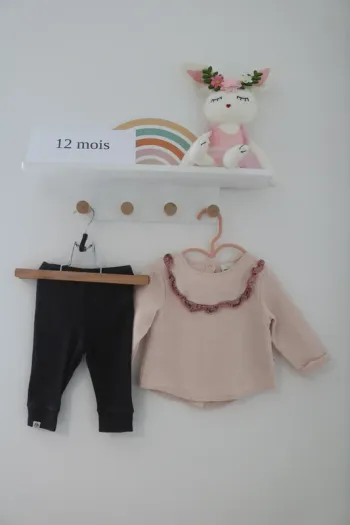 Ensemble automne/hiver pull Tape à l'oeil et legging Disney baby 12 mois