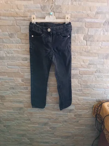 Jean slim noir sans marque 4A