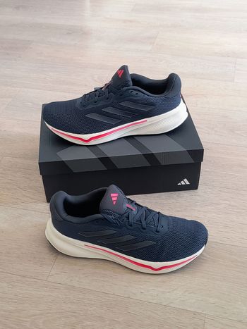 Baskets chaussures running adidas taille 46 2/3 neuves