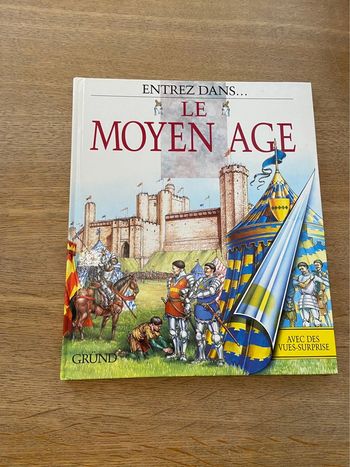 Album Le Moyen Âge Éditions Gründ