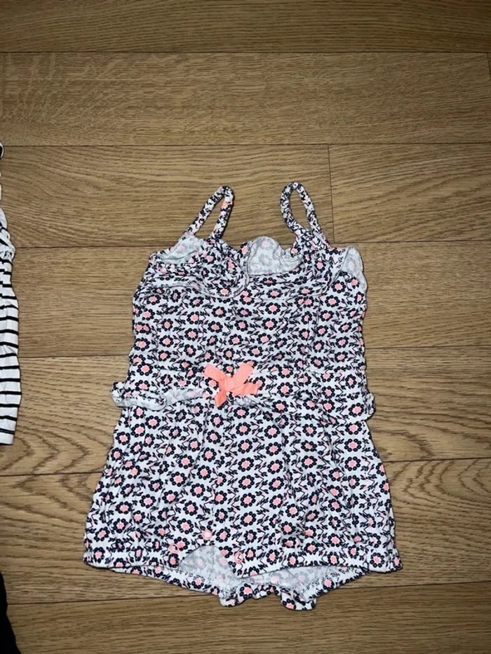 Lot vêtements fille 6 mois tres bonne etat - photo numéro 4
