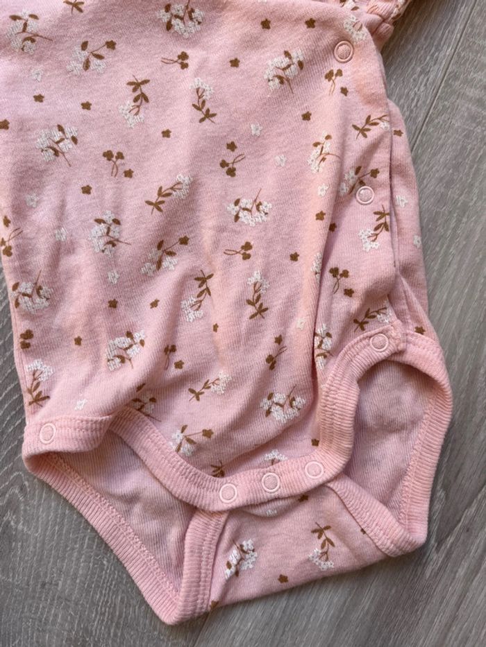 Ensemble body et turban 3 mois bébé fille - photo numéro 3