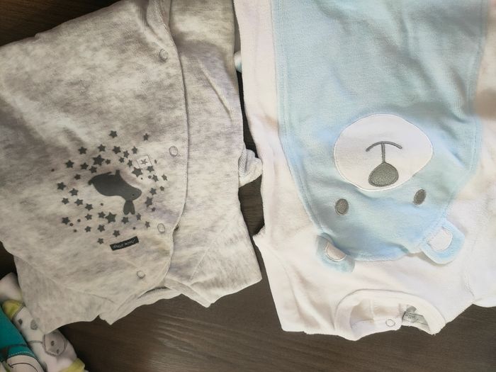 Lot pyjama/ bodies garçon 3 mois - photo numéro 8