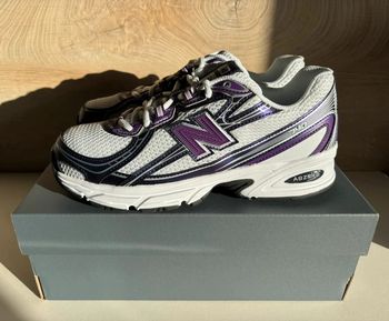 Sneakers New Balance 740 V2 Violettes - Taille 39,5 - Neuve