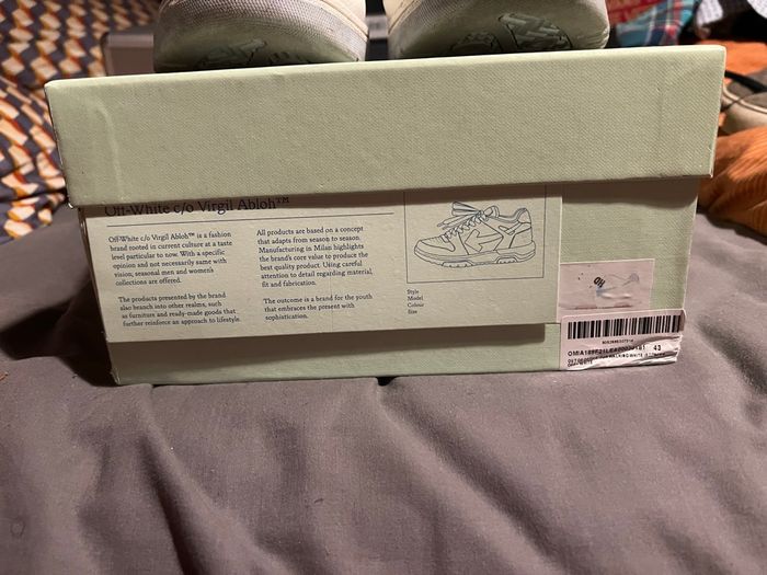 Baskets off White édition limitée rare - photo numéro 3