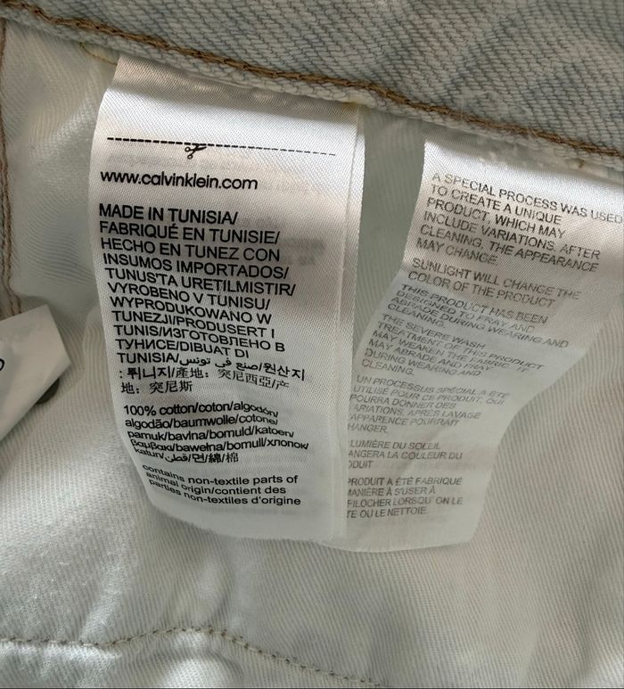 Short en jean Calvin Klein neuf taille 40 - photo numéro 3