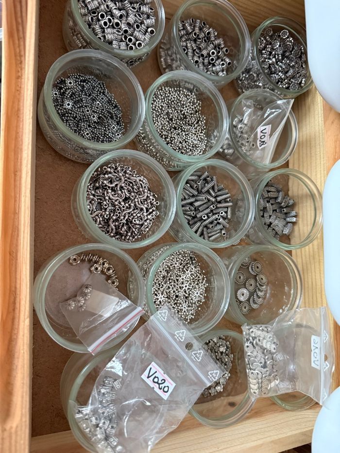 Perles et connecteurs métal