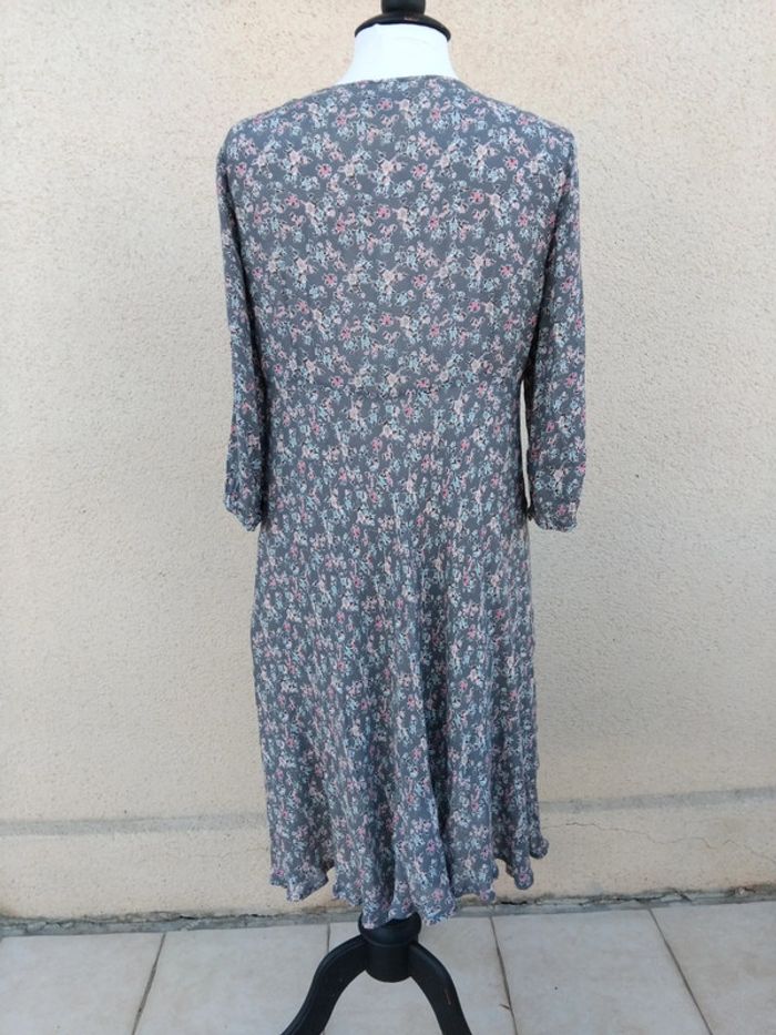Tres belle Robe Caroll t42  100%viscose - photo numéro 4