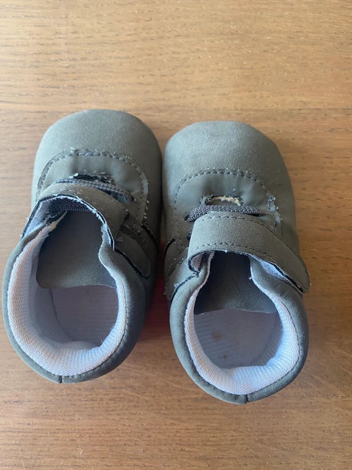 Chaussures bébé gris - photo numéro 3