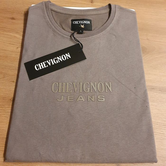 Magnifique Tee-shirt homme Couleur gris Chevignon jean taille L - photo numéro 2