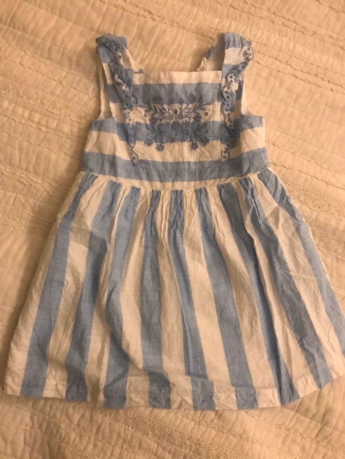 Robe 4 ans