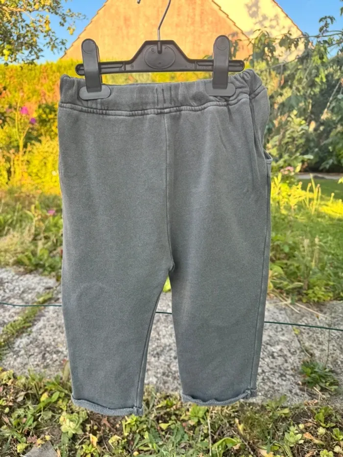 Jogging gris || Kiabi || 24 mois - photo numéro 2