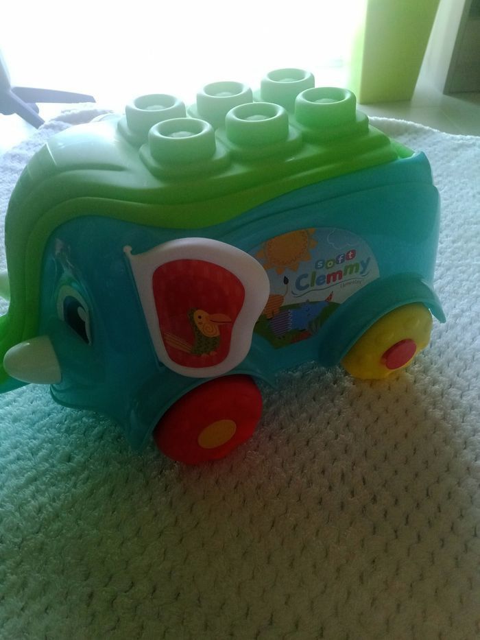 Baby éléphant - photo numéro 2