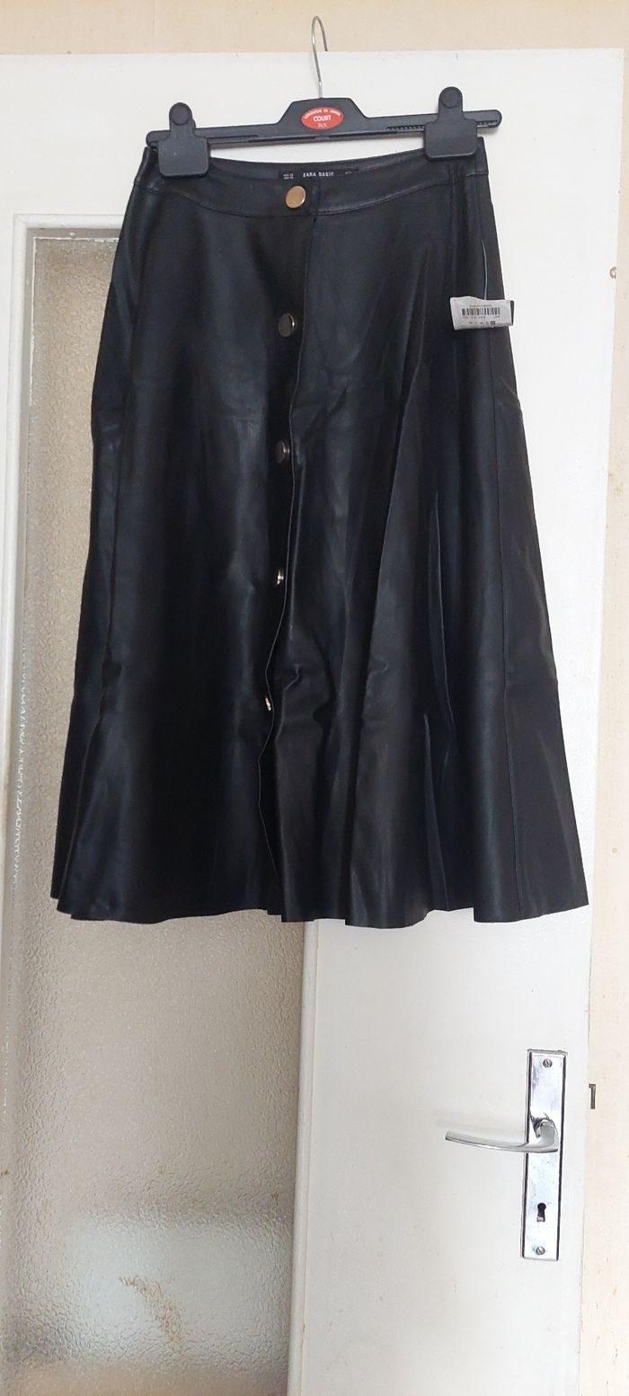 Jupe simili cuir neuve