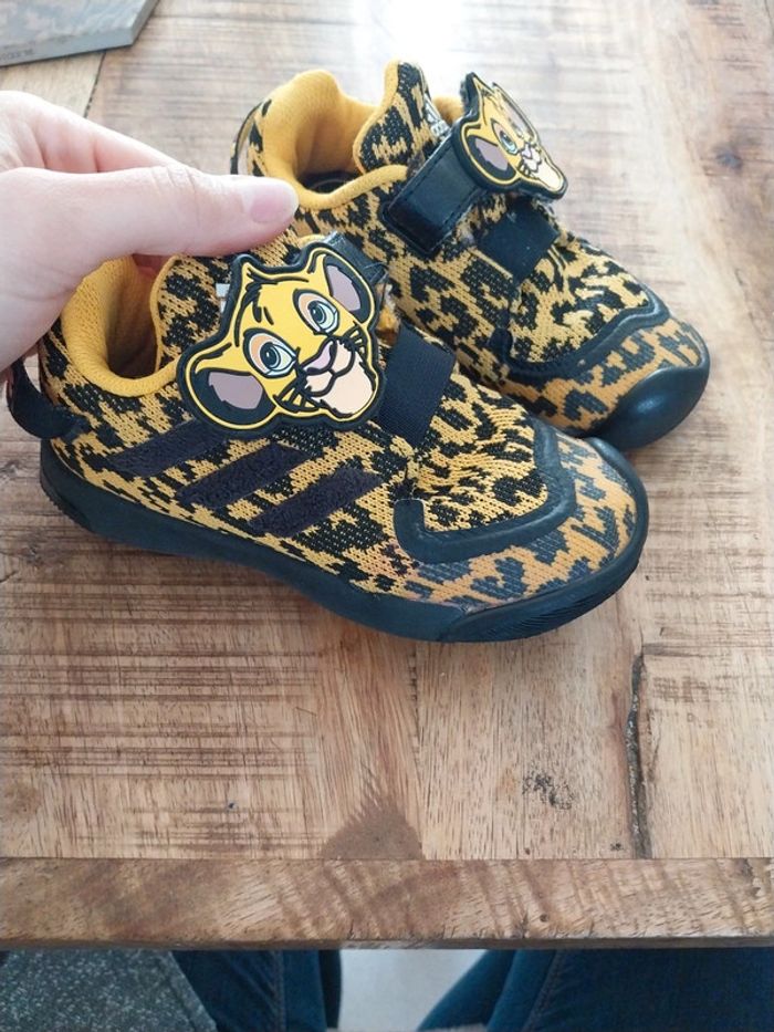 Basket adidas roi lion 26 - photo numéro 3