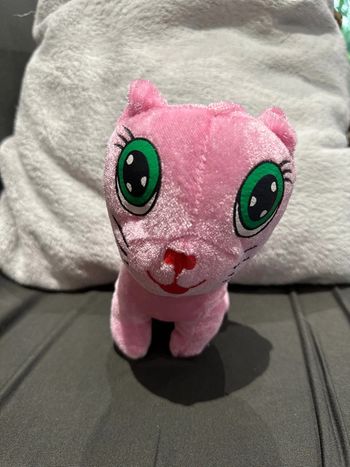 Petite peluche rose chat