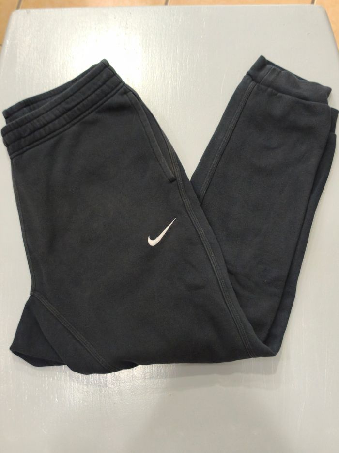 Training Nike taille m couleur noir
