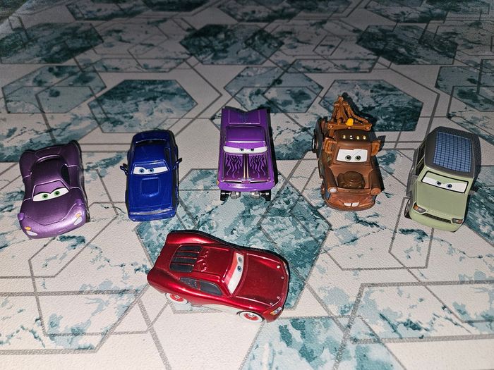 Lot de Voitures Cars Disney mattel metal d occasions tbe