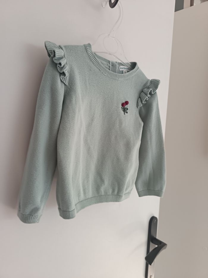Pull Vertbaudet  cerises taille 2 ans - photo numéro 3