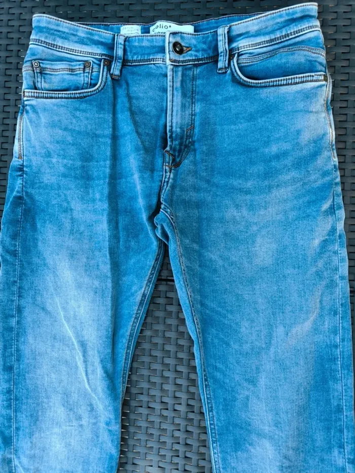 Jean bleu clair homme – Celio – W30 – Coupe C15 Straight Fit