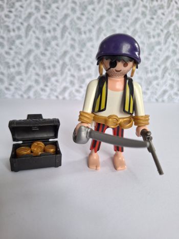Figurine Playmobil Pirate et son trésor