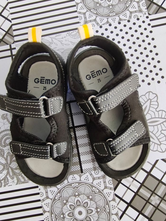 Sandales neuves pointure 25 - photo numéro 2