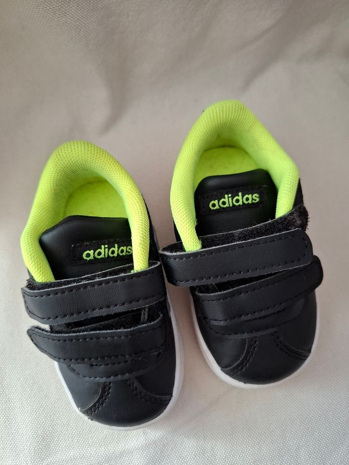 Basket adidas  bebe - photo numéro 4