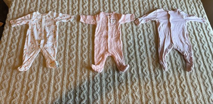 Vêtements bébé fille 0-3 mois - photo numéro 4