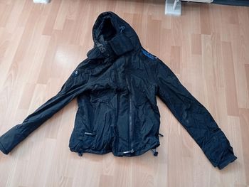 Très joli manteau Superdry noir et bleu taille M
