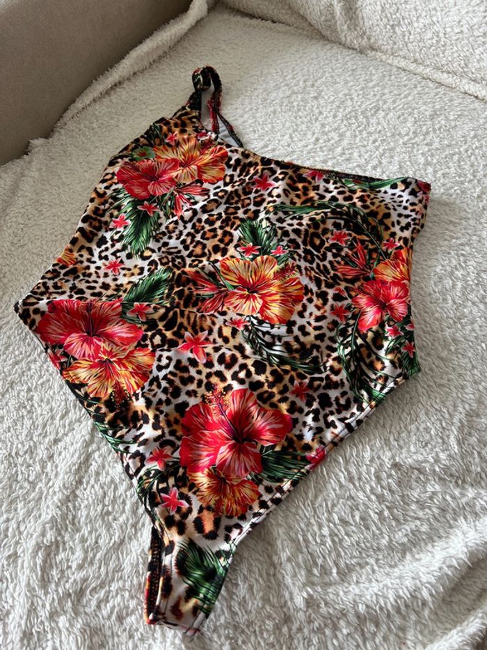 Maillot de bain 1 pièce asymetrique - photo numéro 2